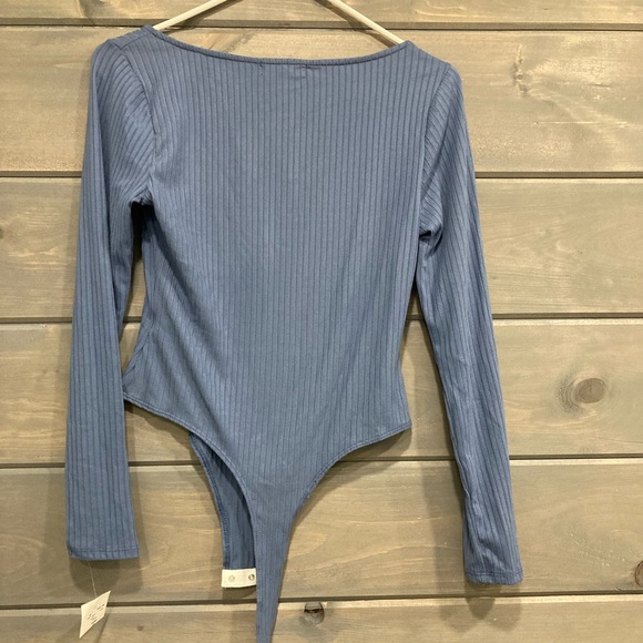 Women’s Long Sleeve Notched Neckline Bodysuit - Picture 4 of 6